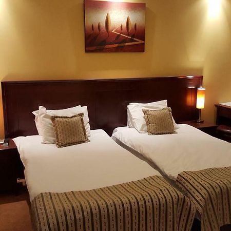 Garni Hotel Contact Belgrad Exterior foto