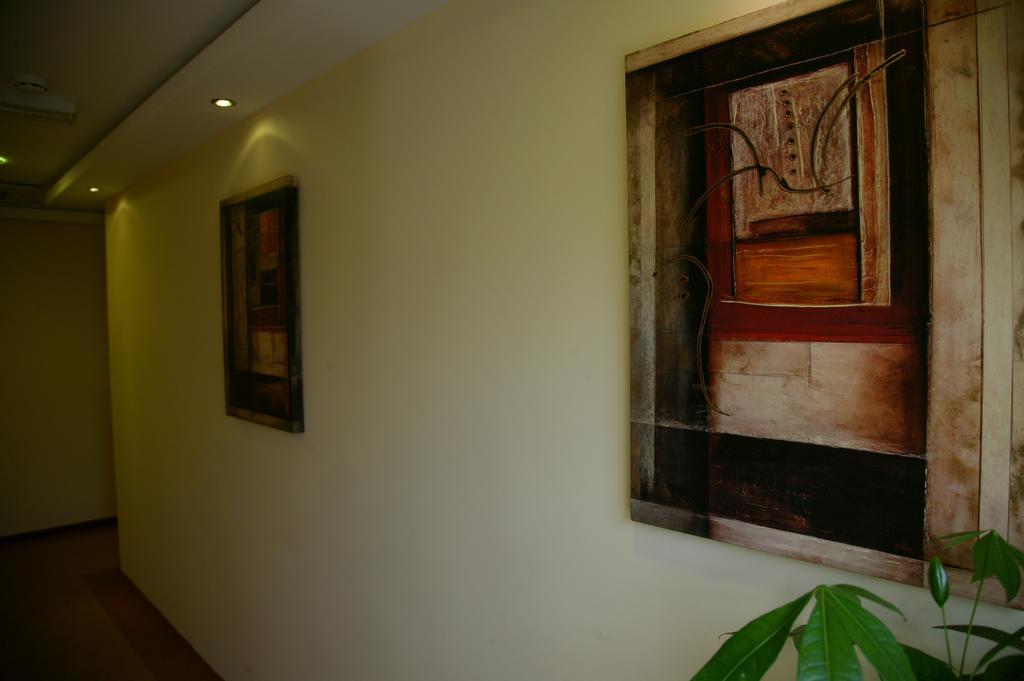 Garni Hotel Contact Belgrad Exterior foto