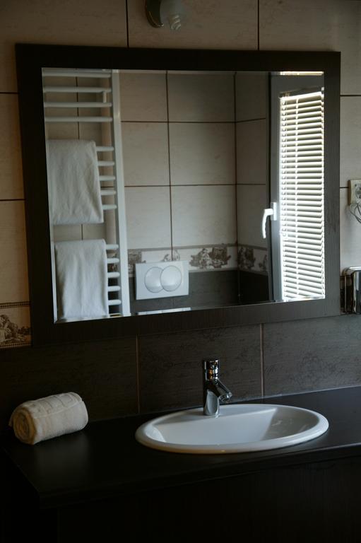 Garni Hotel Contact Belgrad Exterior foto