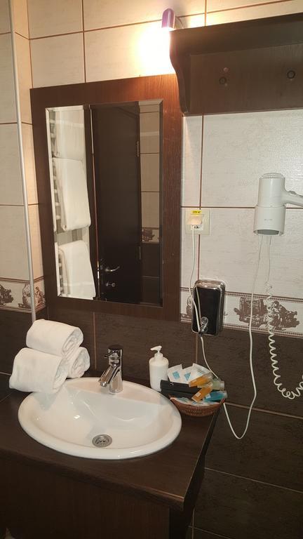 Garni Hotel Contact Belgrad Exterior foto