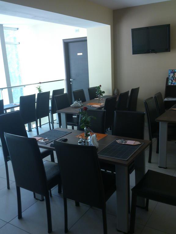 Garni Hotel Contact Belgrad Exterior foto
